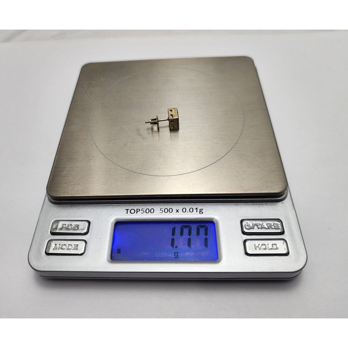 Single 14K Yellow Gold Princess Cut Invisible Setting Diamond Stud Earring