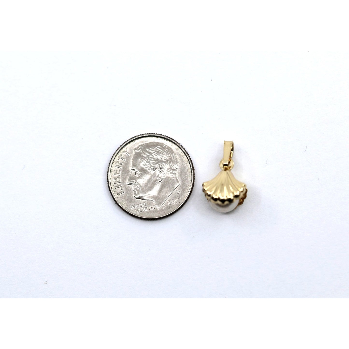 14K Yellow Gold Pearl Drop Dangle Sea Shell Clam Charm Pendant