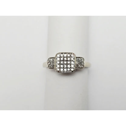 14K White Gold Round Cut Diamond Ring