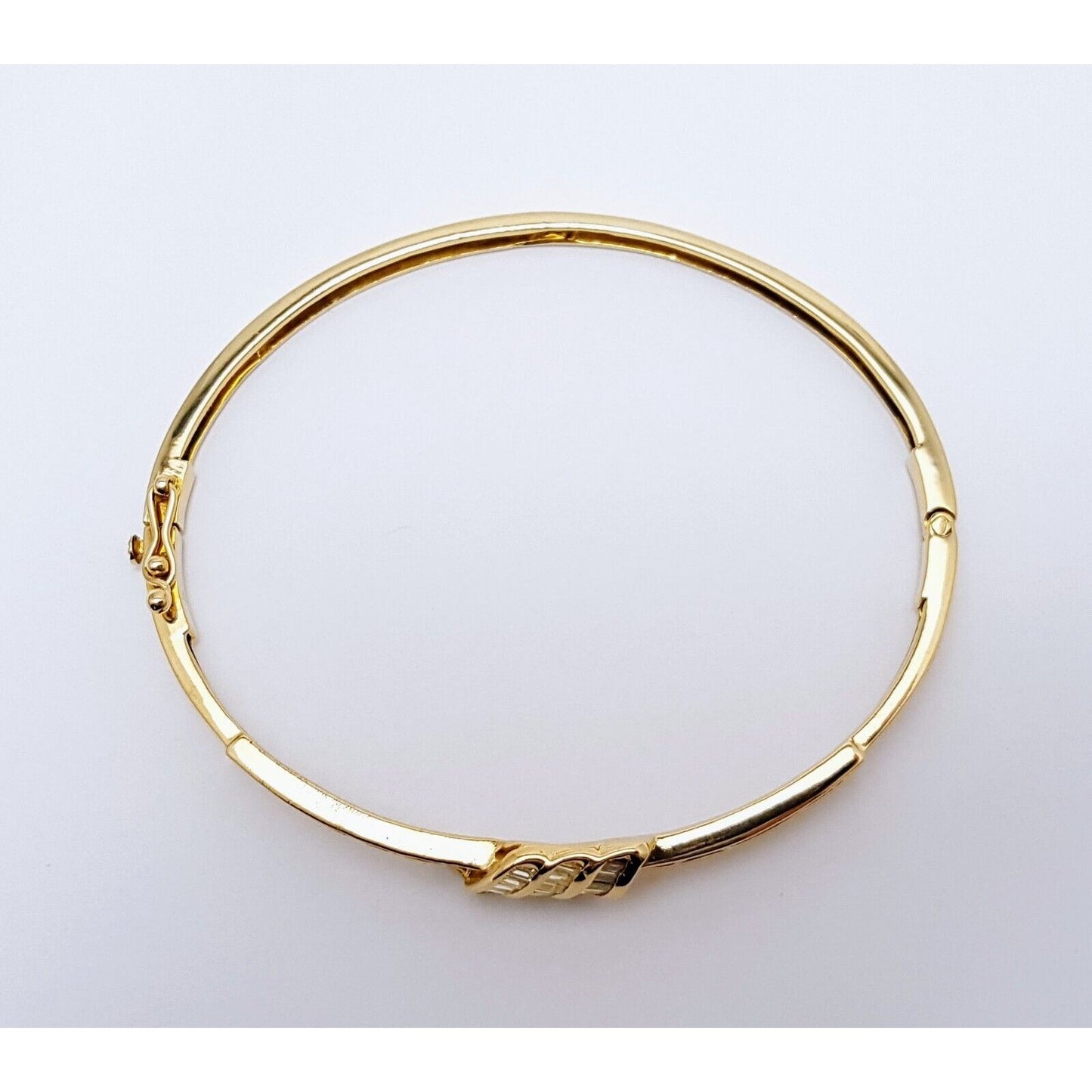 14K Solid Yellow Gold Spiral Baguette Diamond Bangle Bracelet