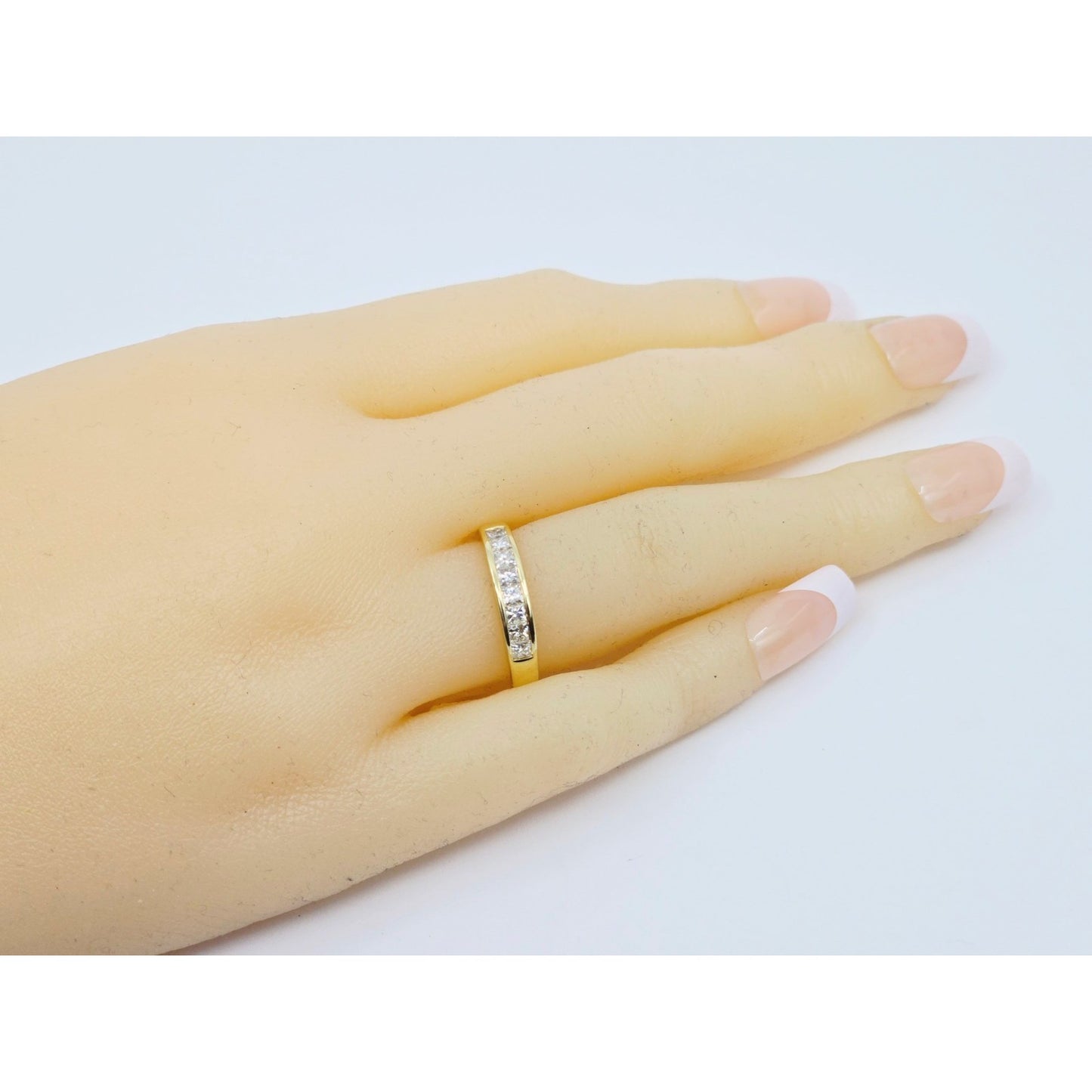 14K Yellow Gold Single Row 8 Princess Cut Diamond Wedding Ring
