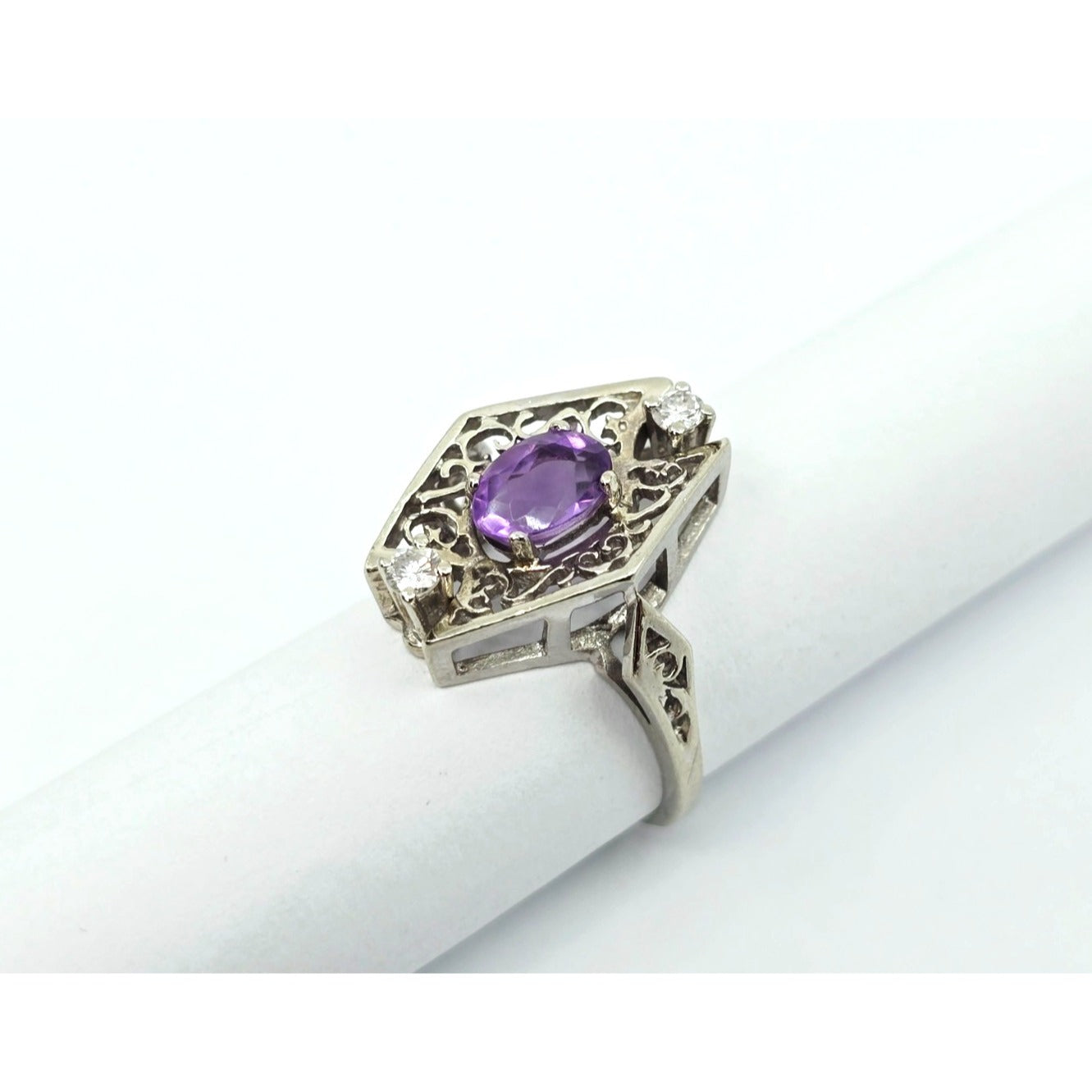 14K White Gold Amethyst & Diamond Ring