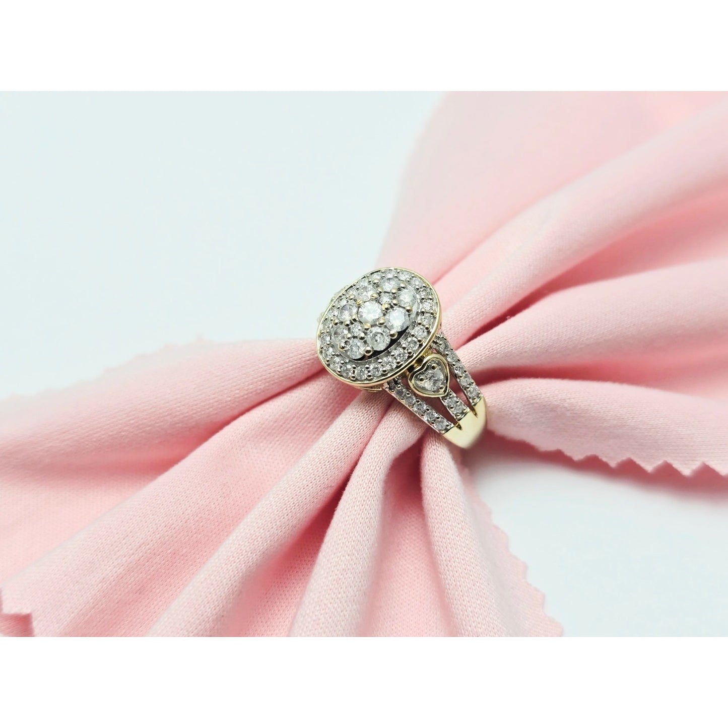 10K Yellow Gold Diamond Oval Shaped Ring