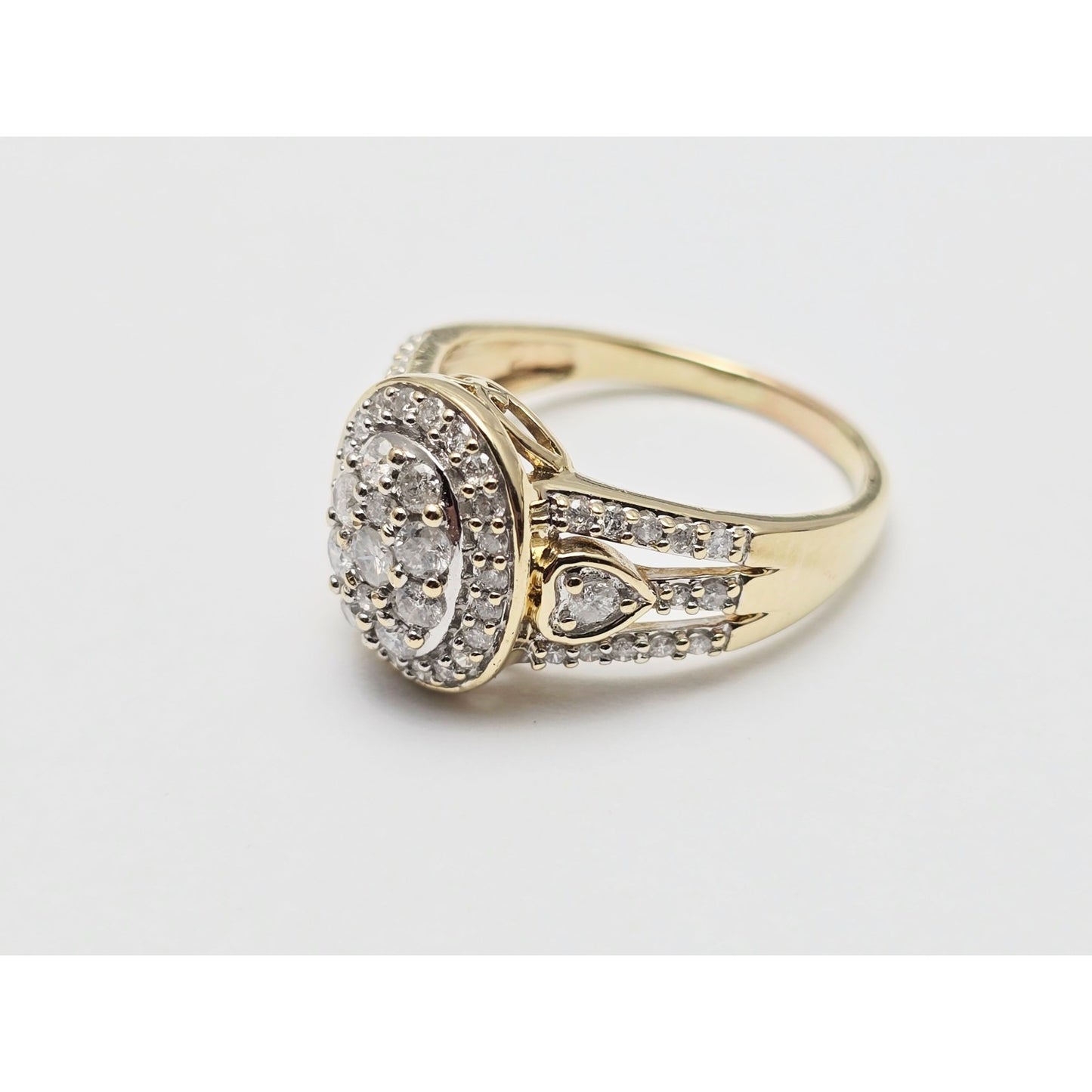 10K Yellow Gold Diamond Oval Shaped Ring