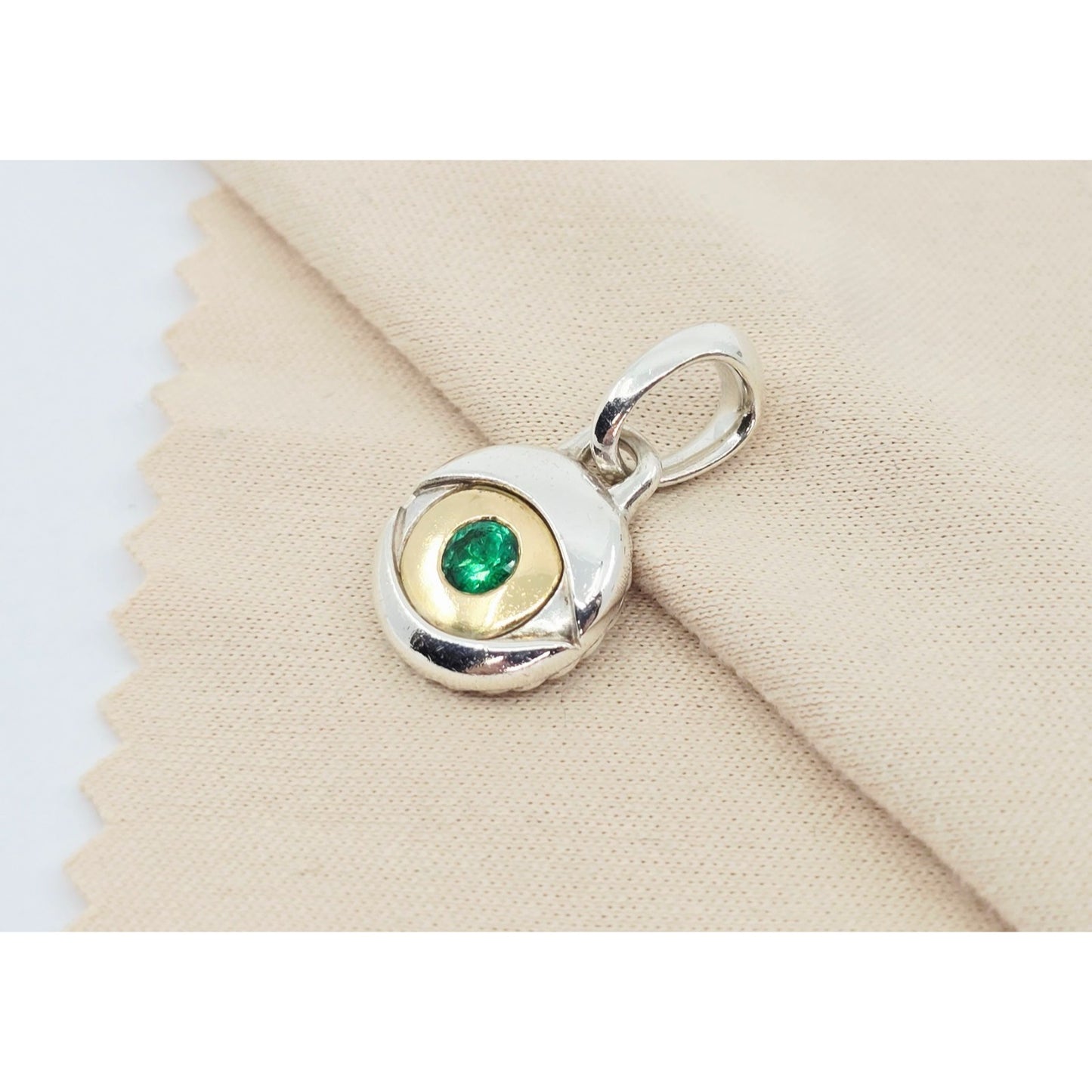 David Yurman 925 Sterling Silver with 18k Yellow Gold and Emerald Charm Pendant