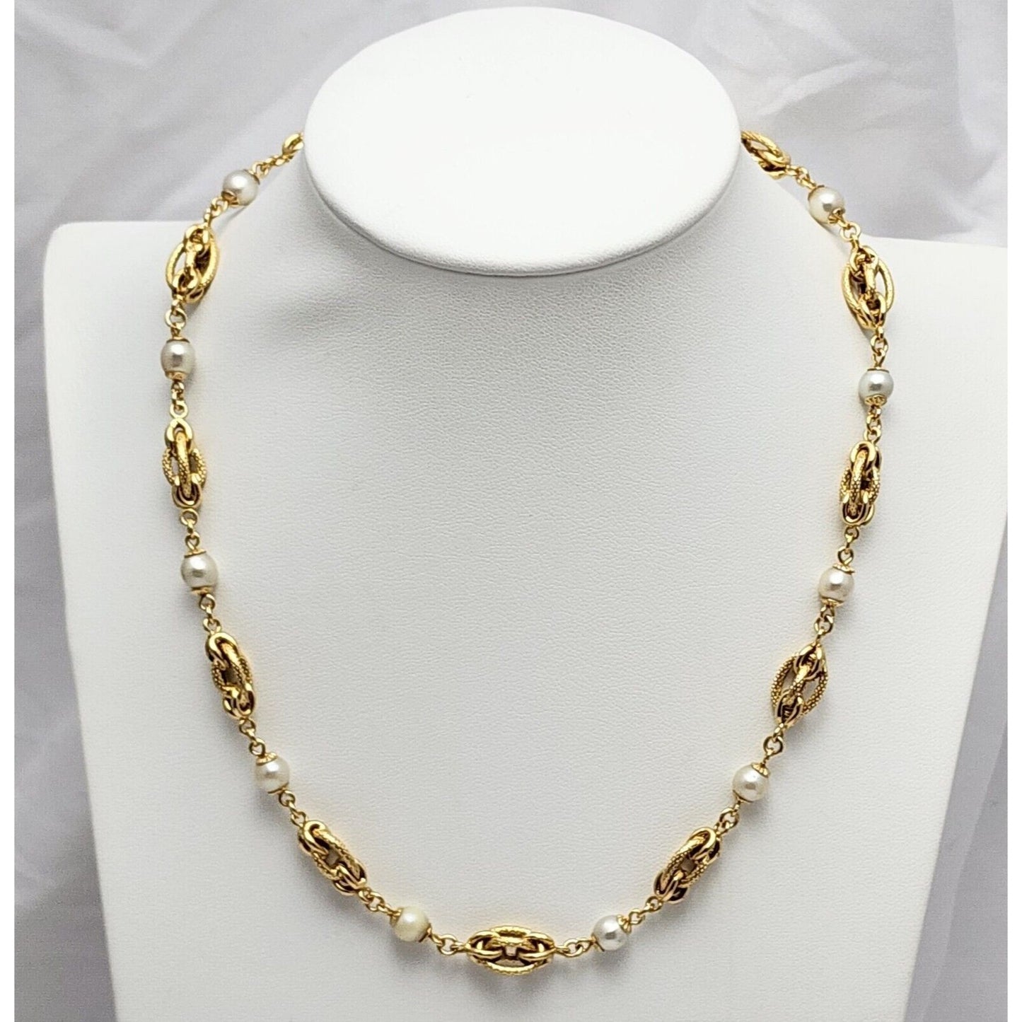 18K Yellow Gold Pearl Link Chain Necklace