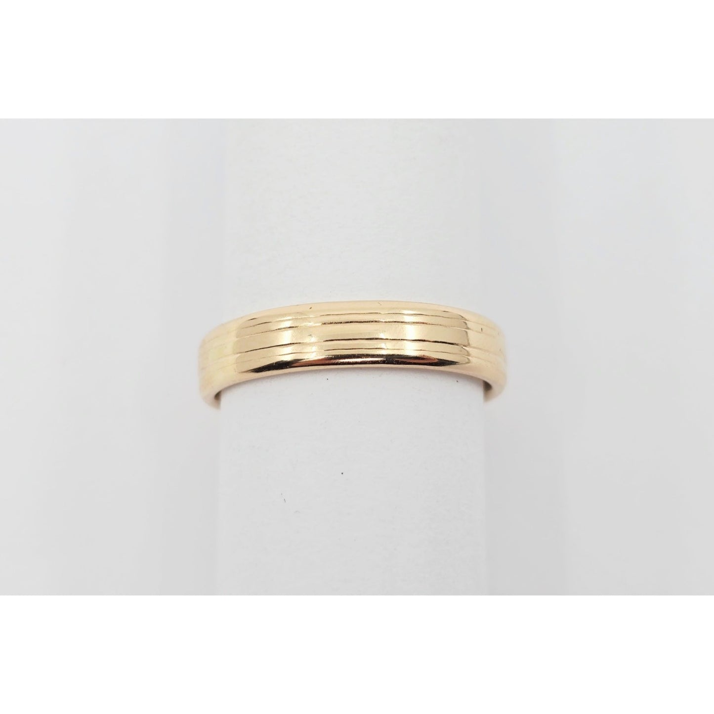 18K Yellow Gold Polished Lined Wedding Band Ring