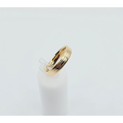 18K Yellow Gold Polished Lined Wedding Band Ring