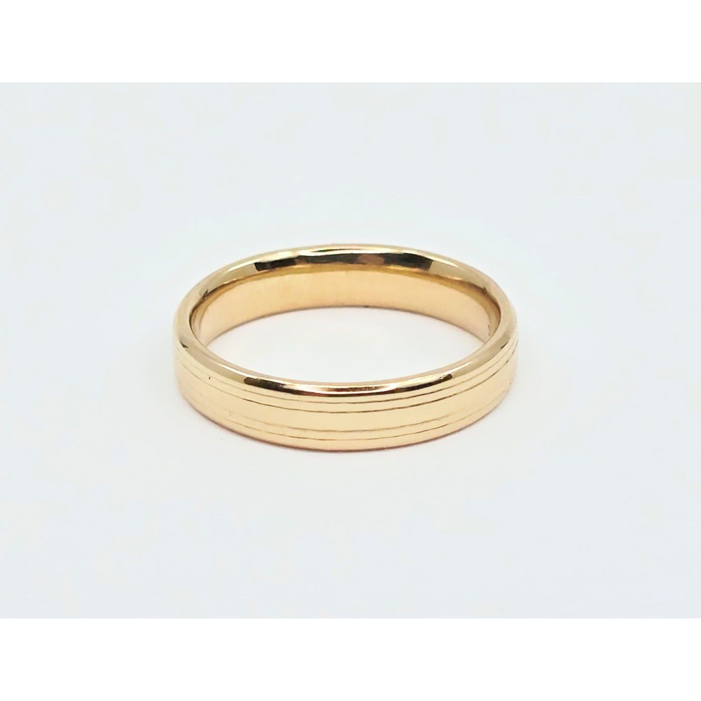 18K Yellow Gold Polished Lined Wedding Band Ring