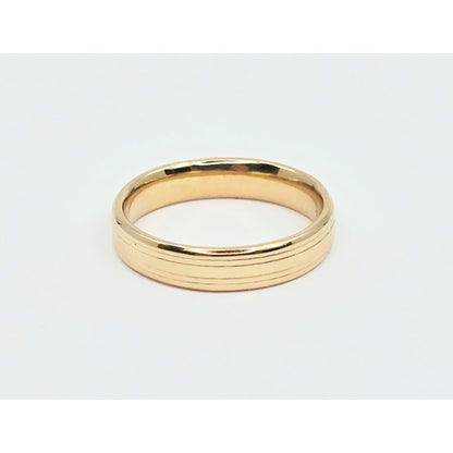 18K Yellow Gold Polished Lined Wedding Band Ring