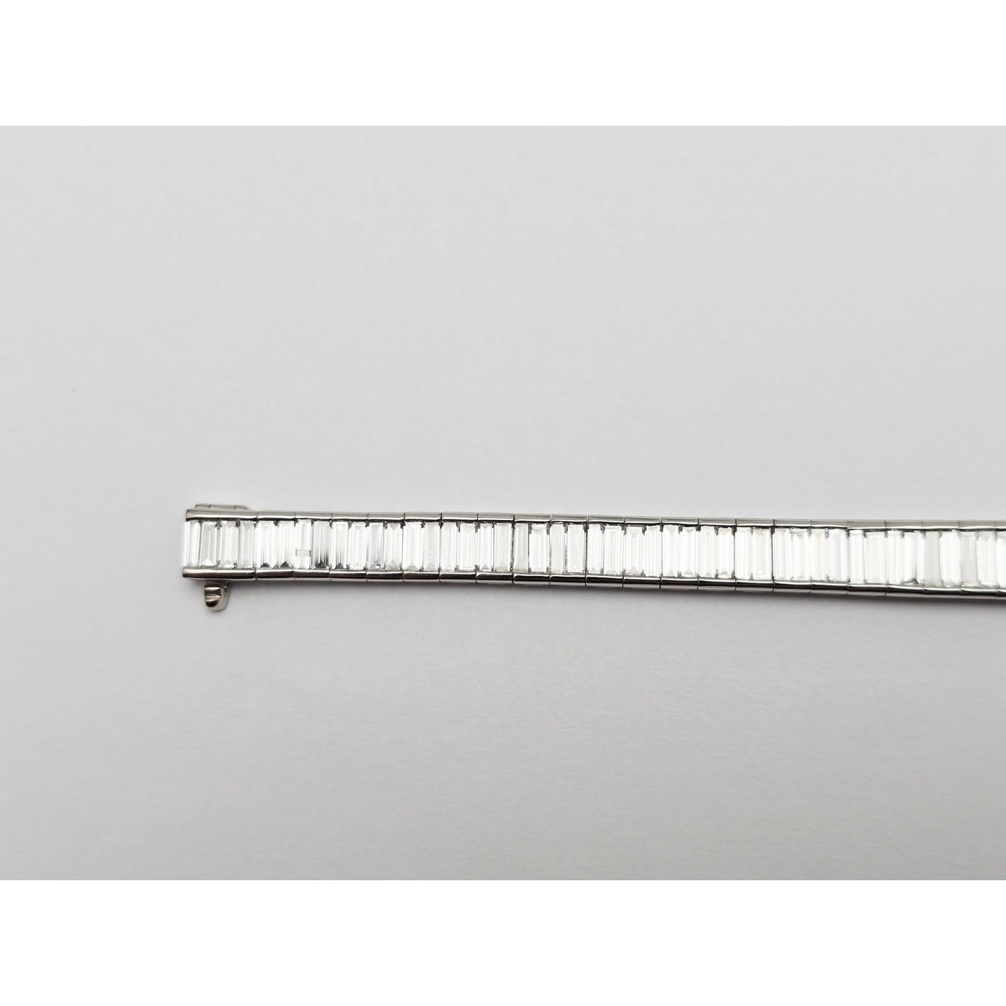 900 Platinum Baguette Cut Diamond Graduated Tennis Link Bracelet