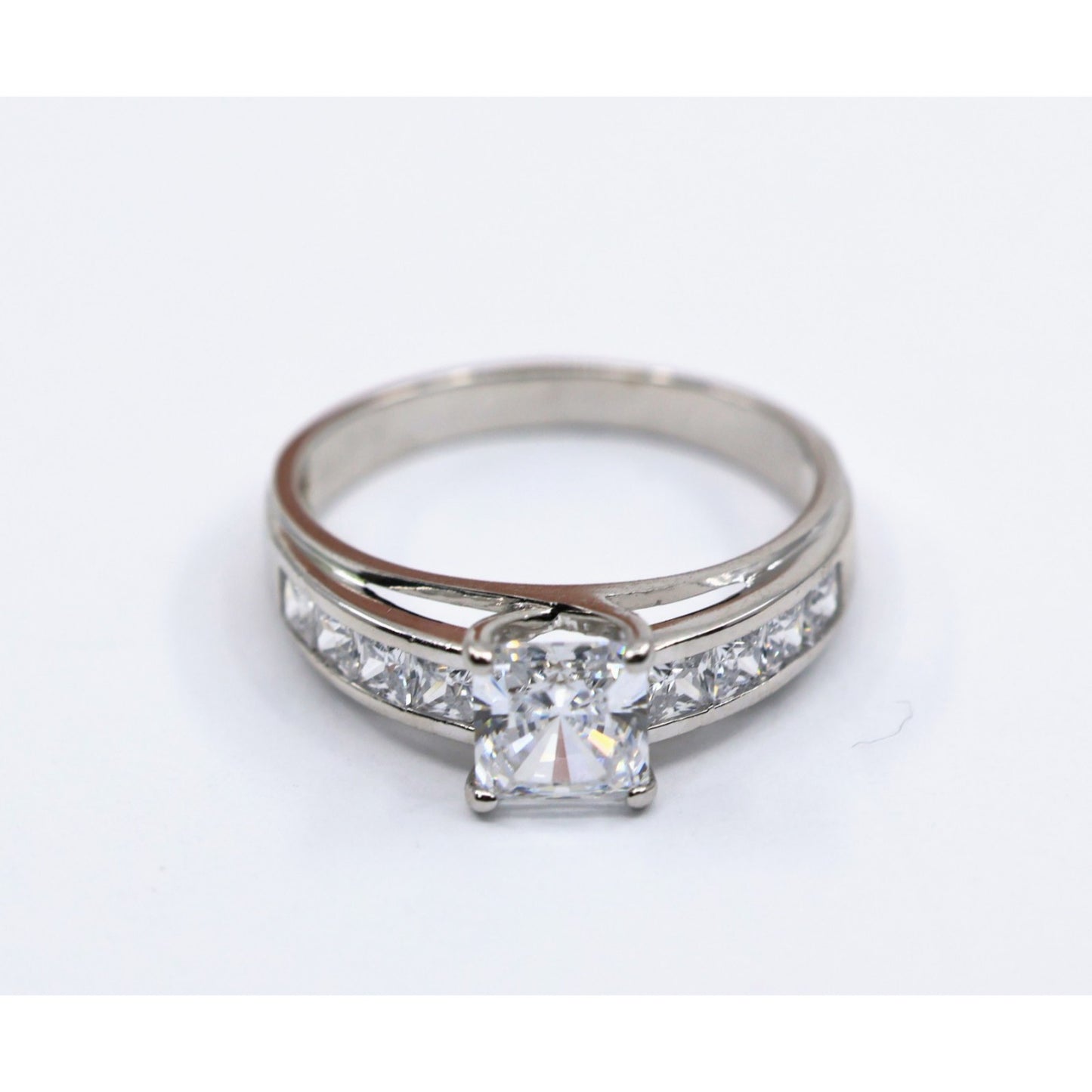 14K White Gold Princess Cut Invisible Setting CZ Engagement Ring