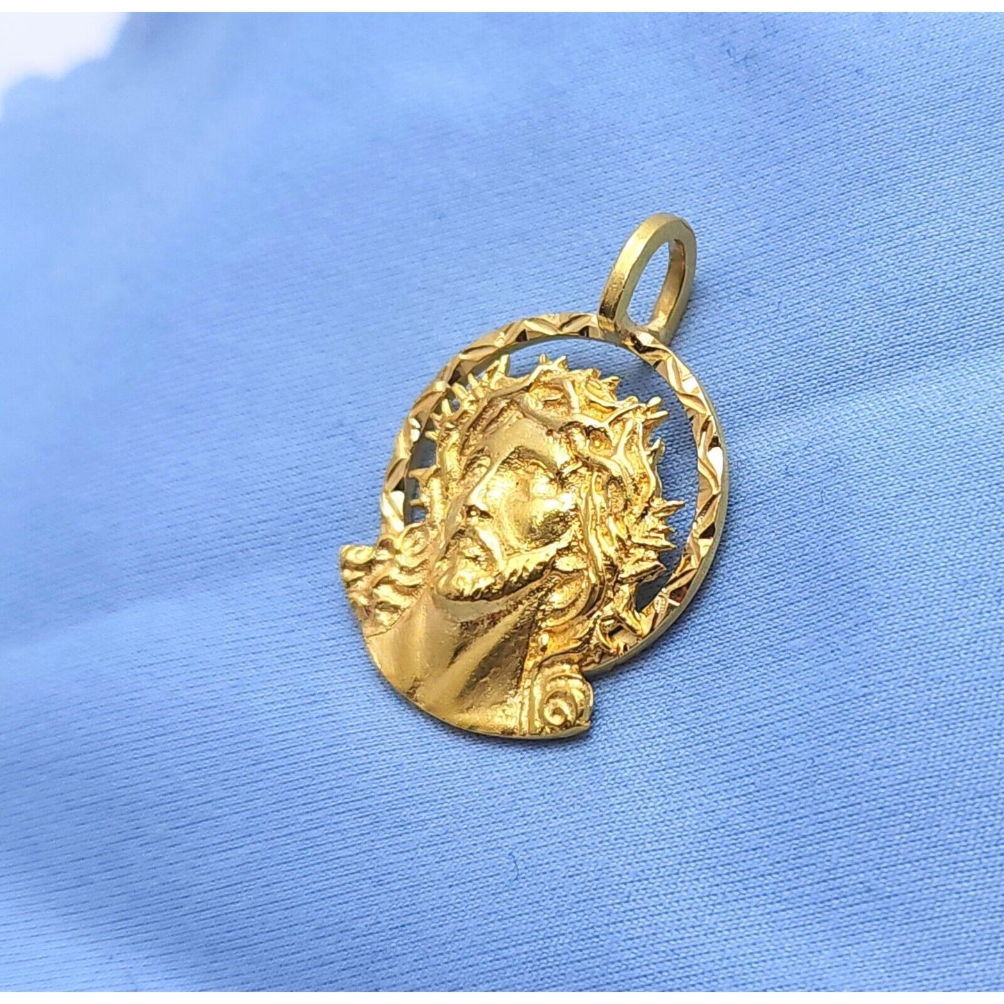 18K Yellow Gold Religious Jesus Head Charm Pendant