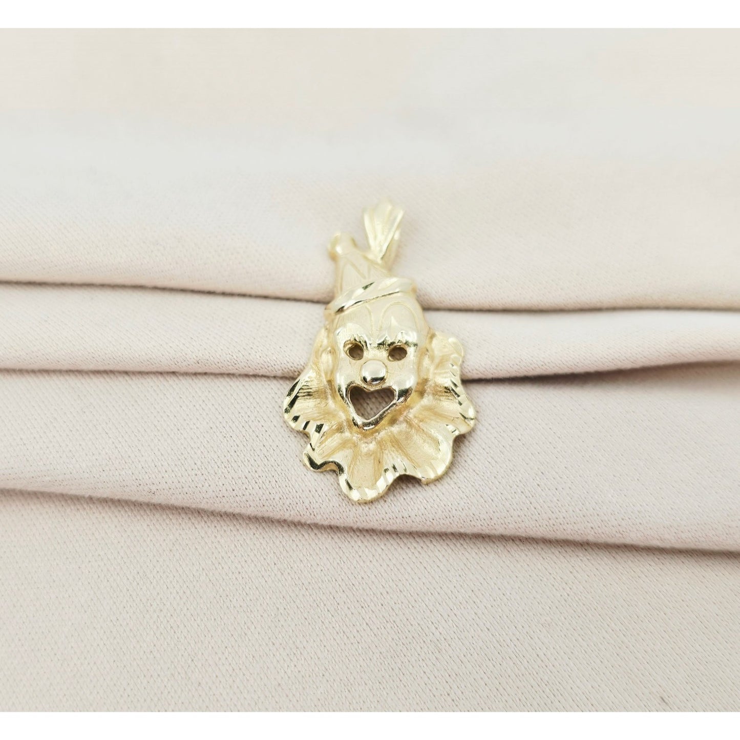 14K Yellow Gold Laughing Clown Dangle Charm Pendant
