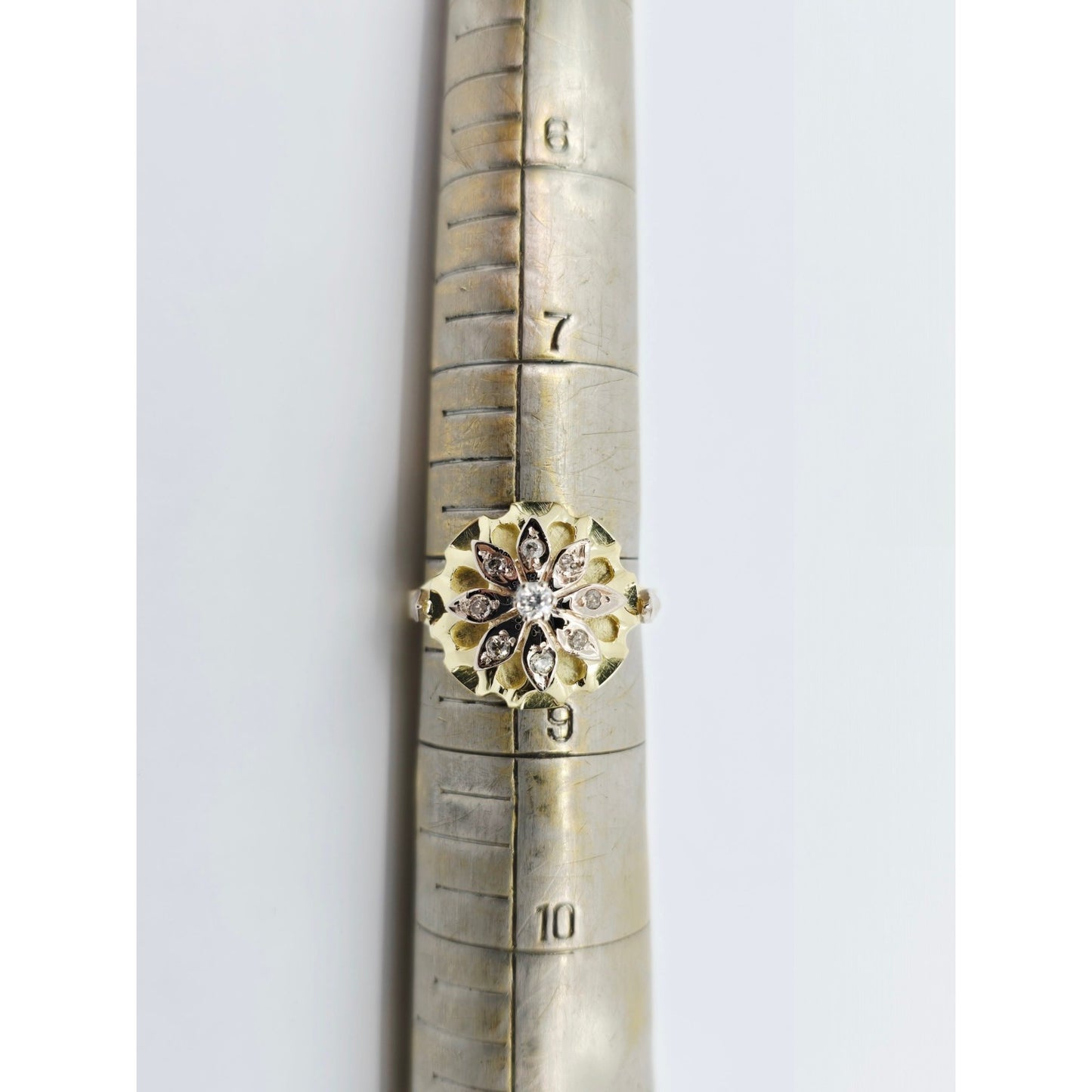 18K Two Tone Gold Floral Flower Diamond Ring
