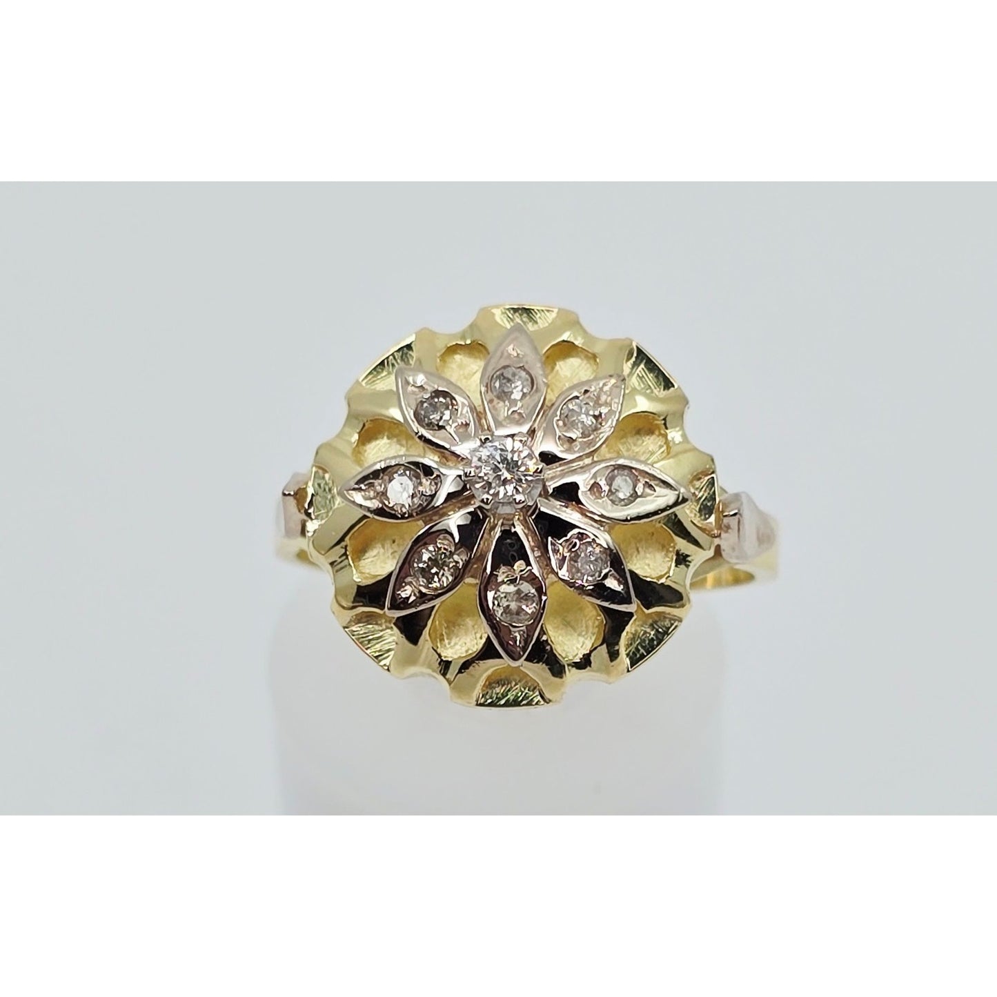 18K Two Tone Gold Floral Flower Diamond Ring