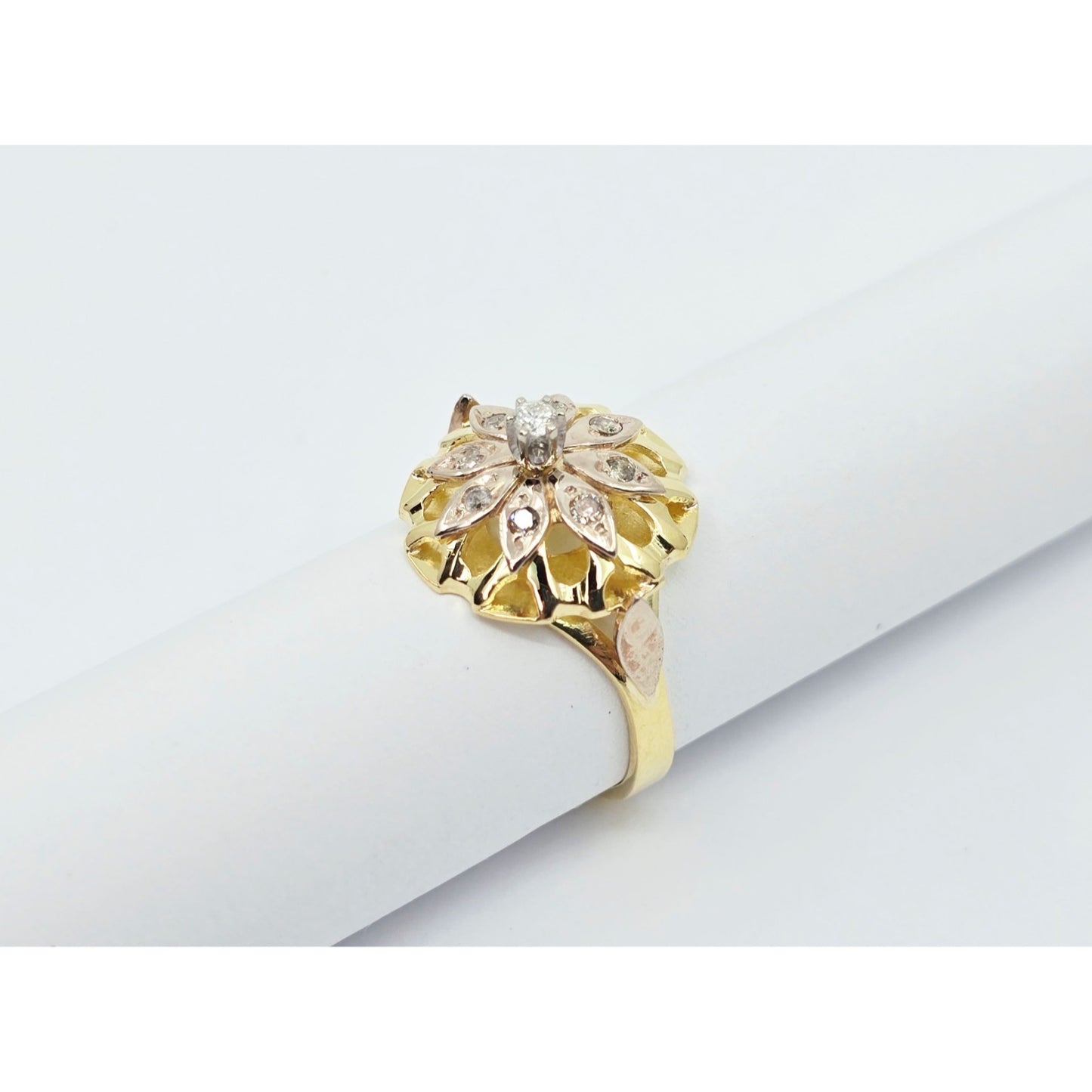 18K Two Tone Gold Floral Flower Diamond Ring