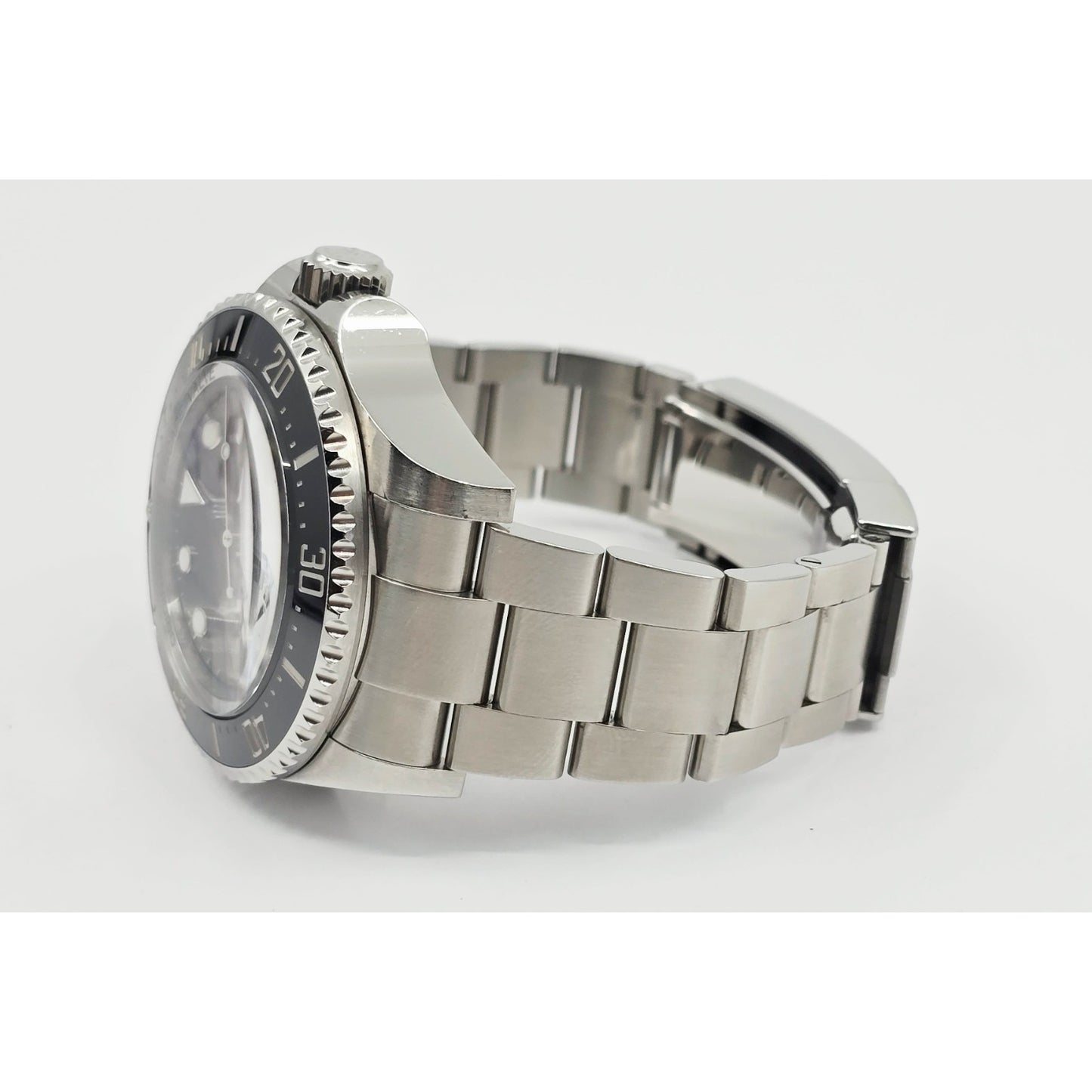 Rolex Sea Dweller Deepsea 44mm Black Dial Stainless Steel Automatic Watch 136660