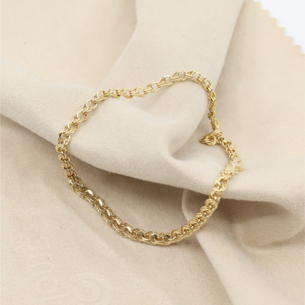 14K Yellow Gold Bismark Link Bracelet