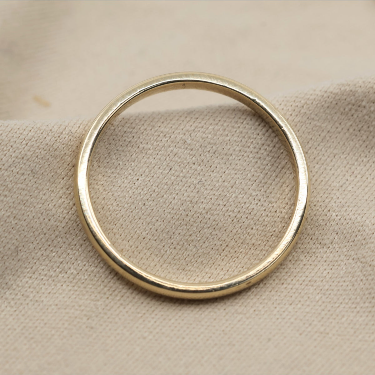 Thin 14K Yellow Gold Polished Wedding Band Ring