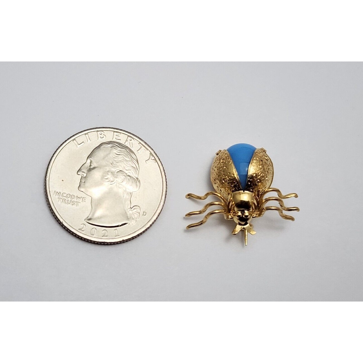 Vintage 18K Yellow Gold Scarab Beetle Synthetic Turquoise Brooch Pin