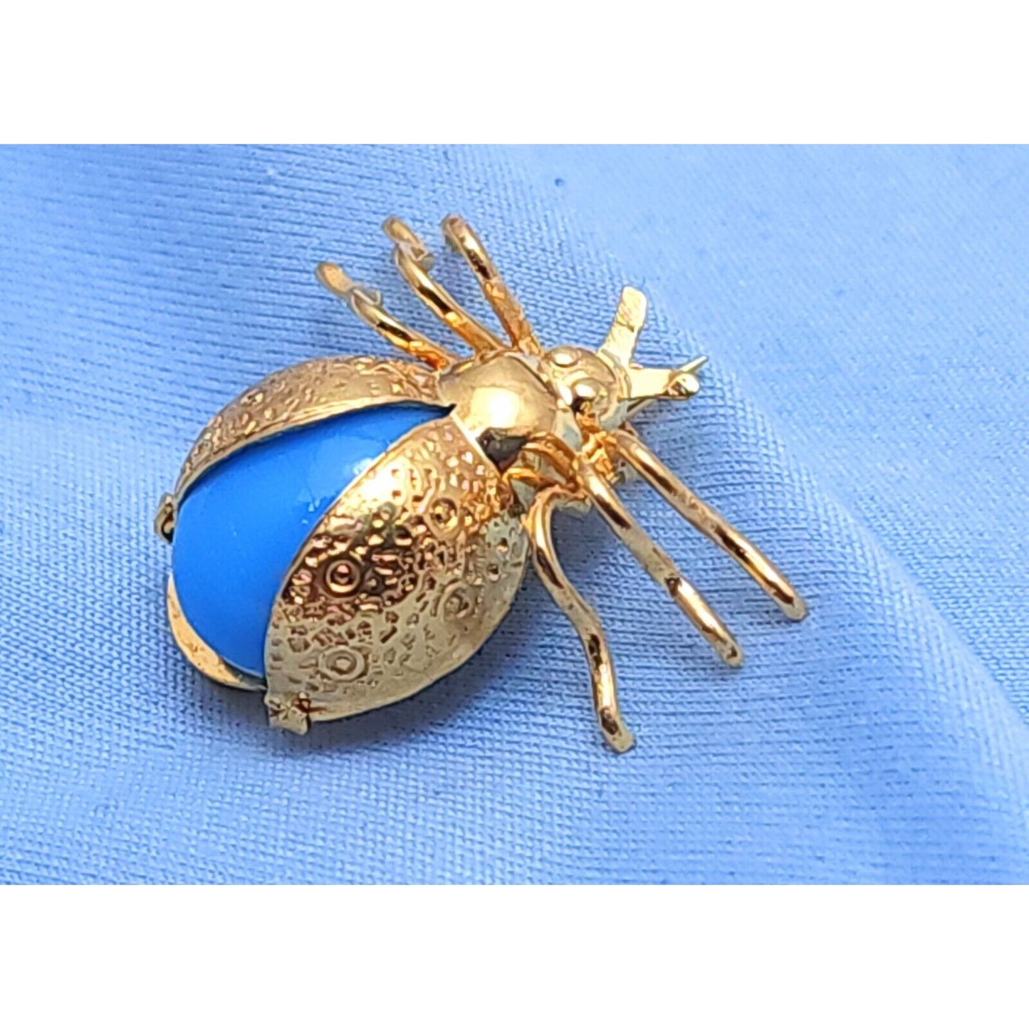 Vintage 18K Yellow Gold Scarab Beetle Synthetic Turquoise Brooch Pin