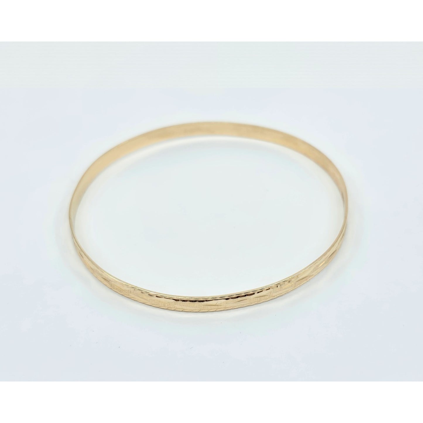 14K Yellow Gold Diamond Cut Bangle Bracelet