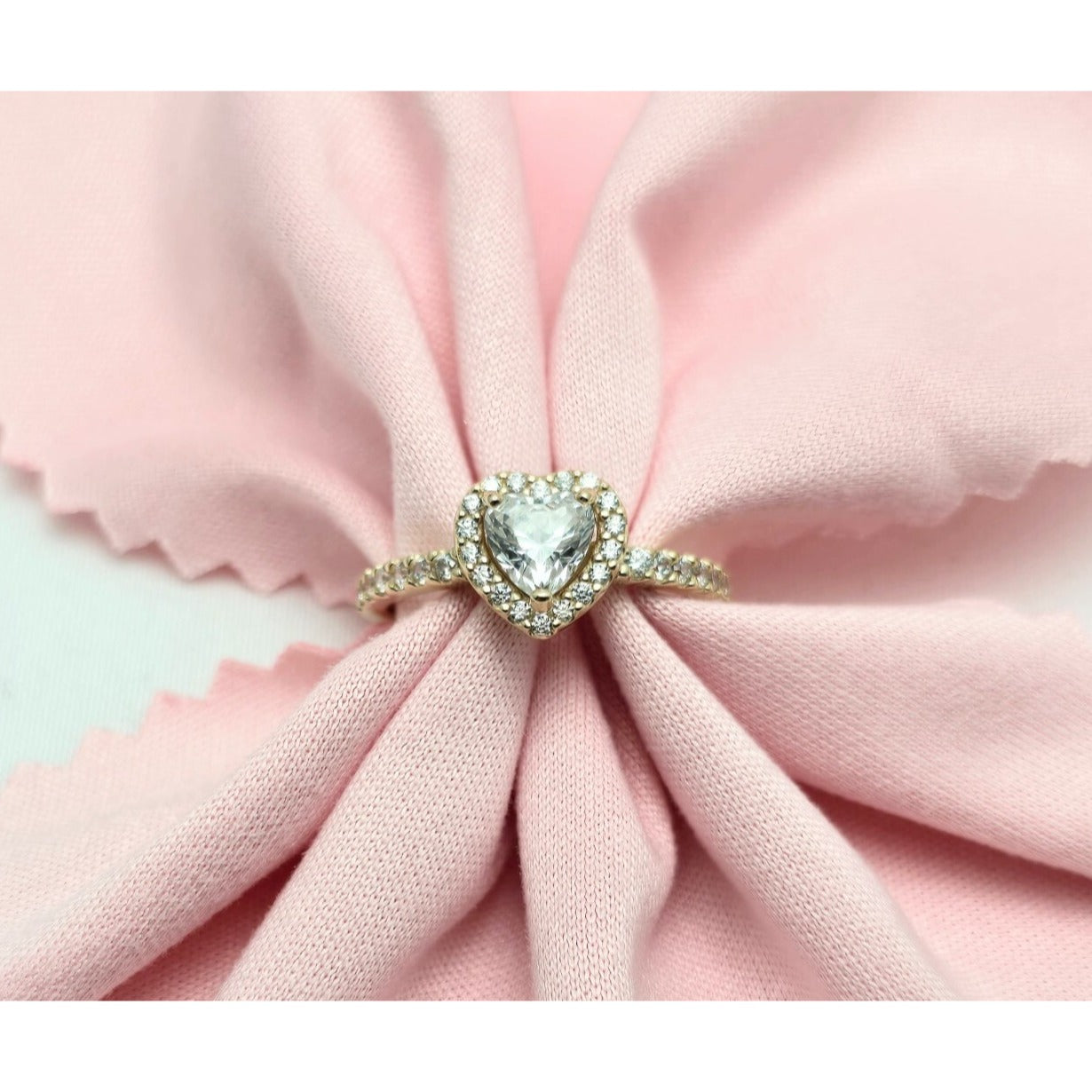 Pandora Timeless CZ Elevated Heart 14K Yellow Gold Ring