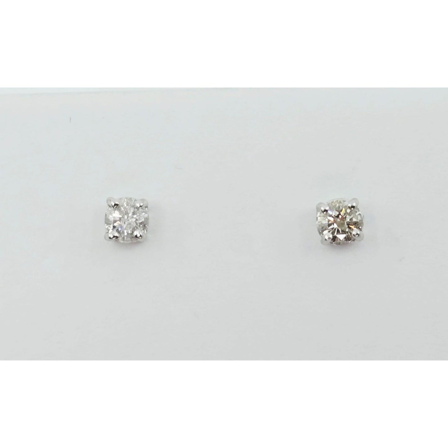 14K White Gold Round Cut Diamond Stud Earrings