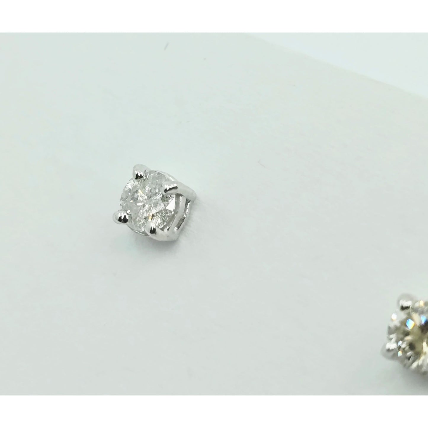 14K White Gold Round Cut Diamond Stud Earrings