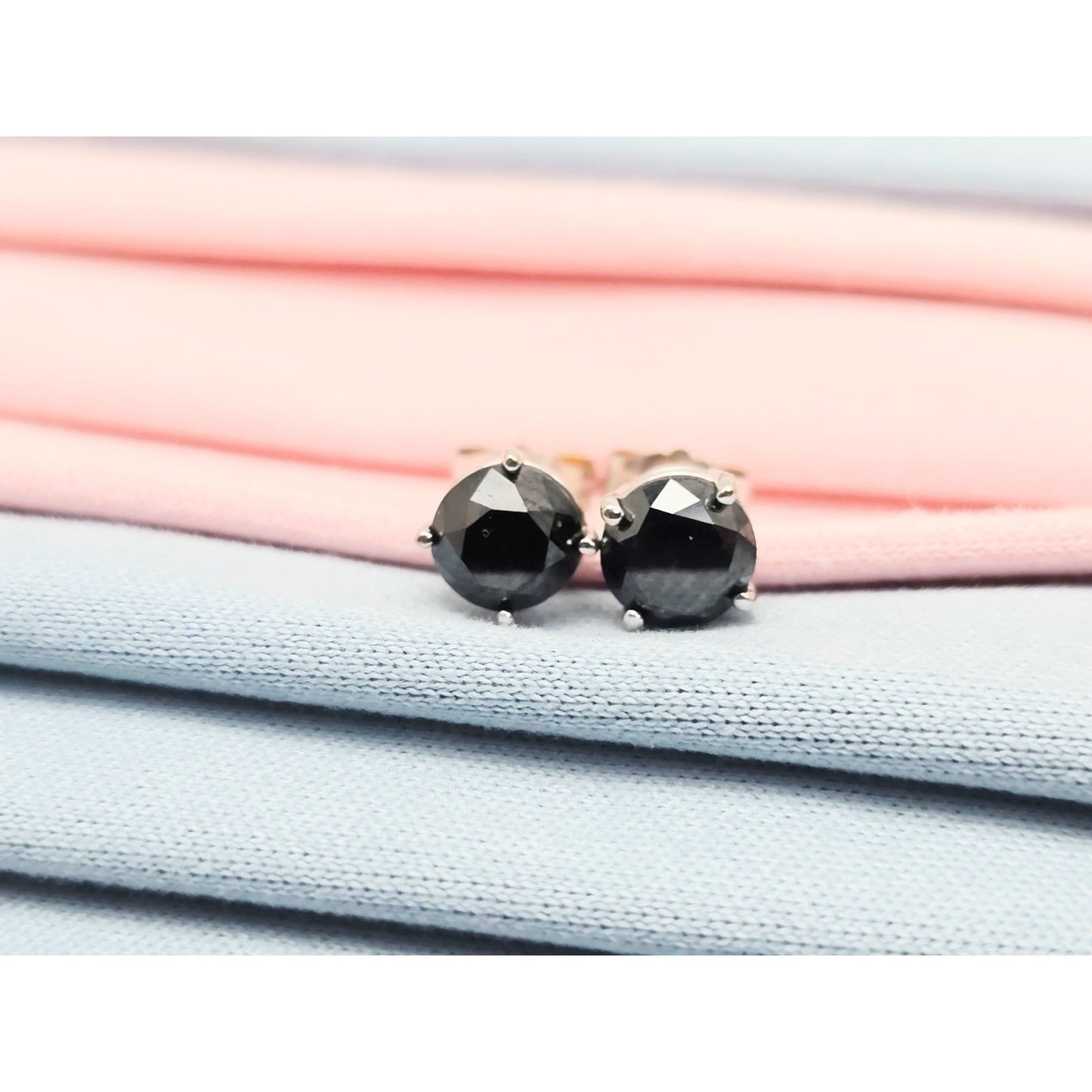 10K White Gold Round Cut Black Diamond Stud Earrings