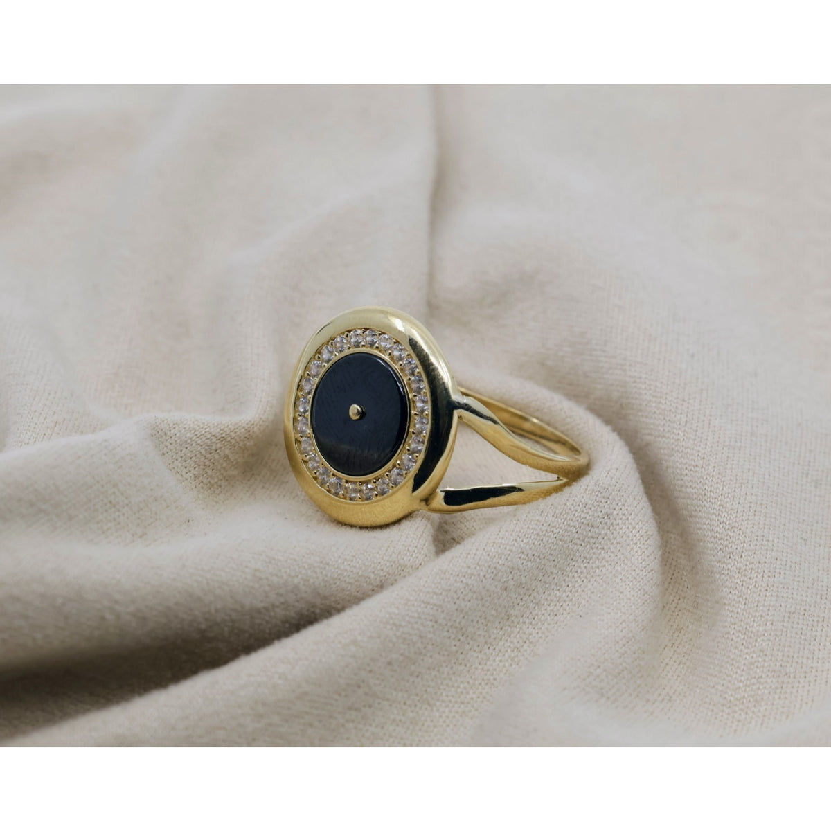 14K Yellow Gold Round Shaped Onyx & CZ Ring