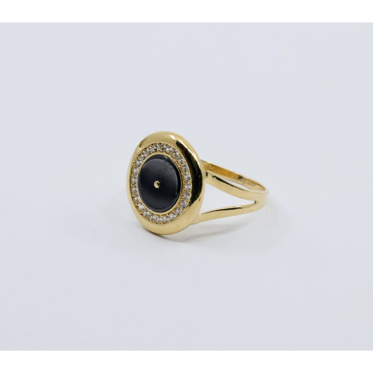 14K Yellow Gold Round Shaped Onyx & CZ Ring