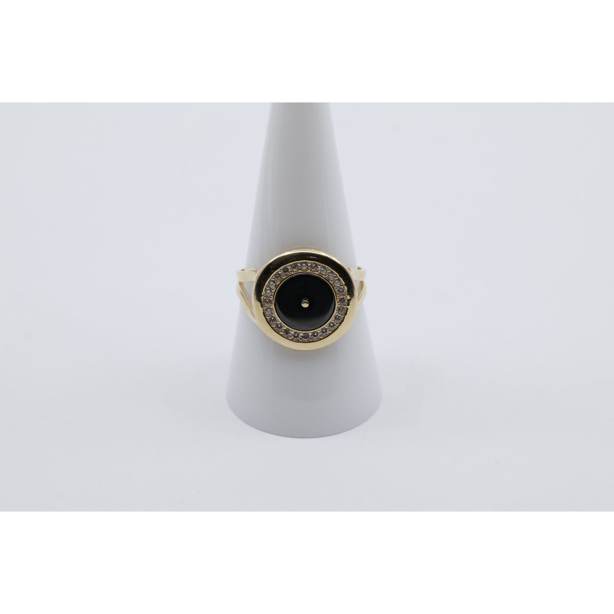 14K Yellow Gold Round Shaped Onyx & CZ Ring