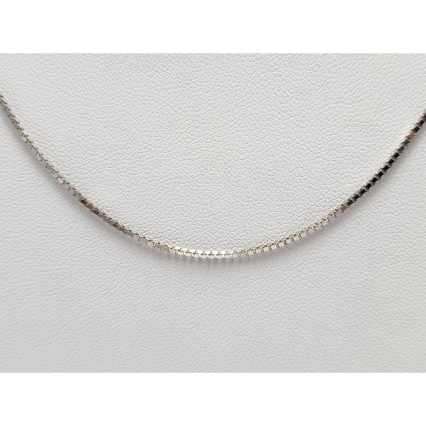 18K White Gold Box Link Chain Necklace