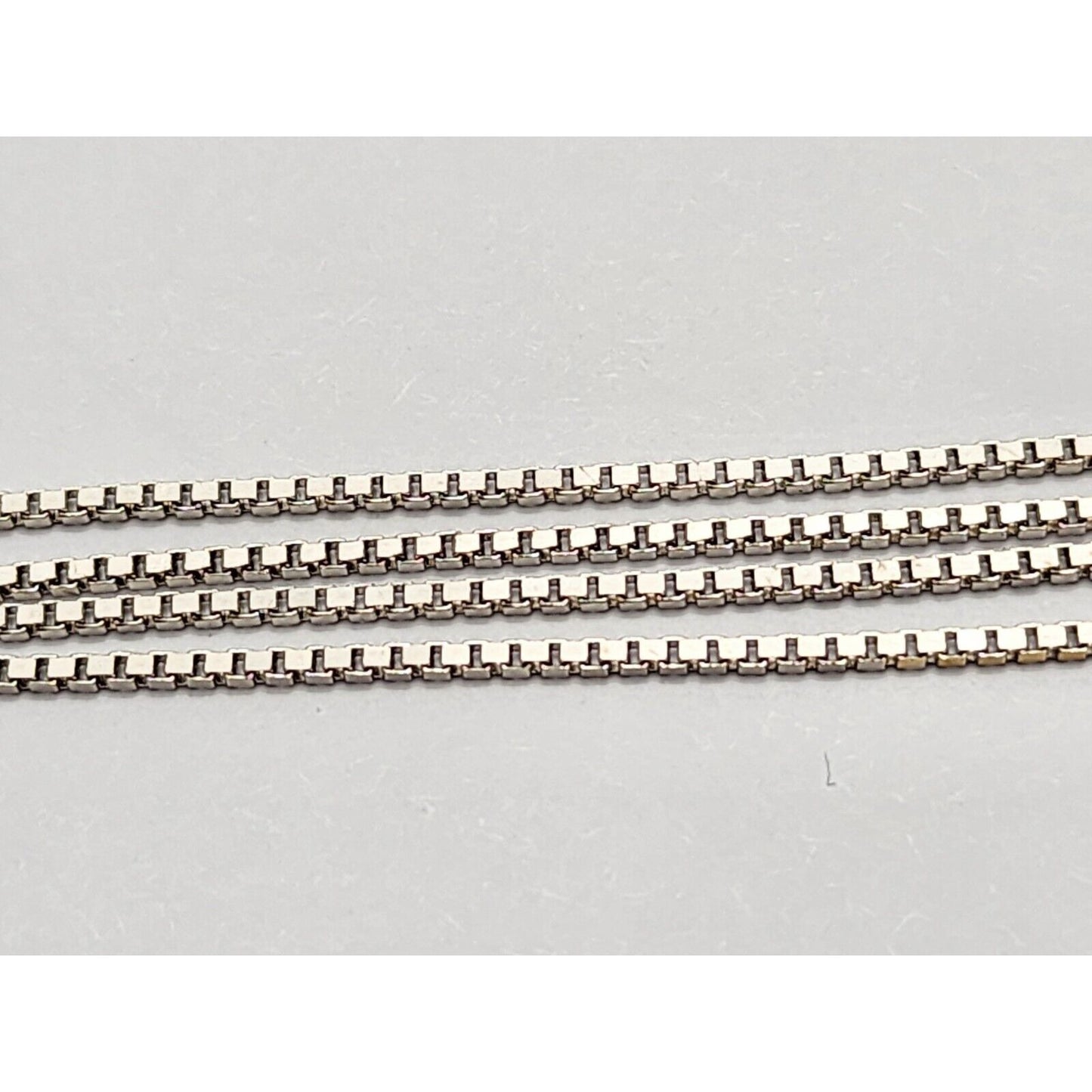 18K White Gold Box Link Chain Necklace