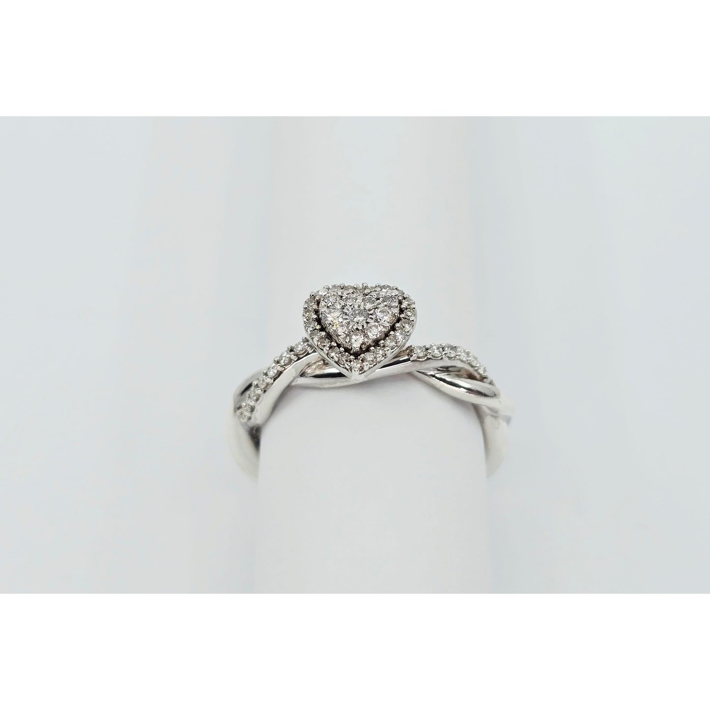 Sterling Silver 925 Heart Shaped Twisting Diamond Ring