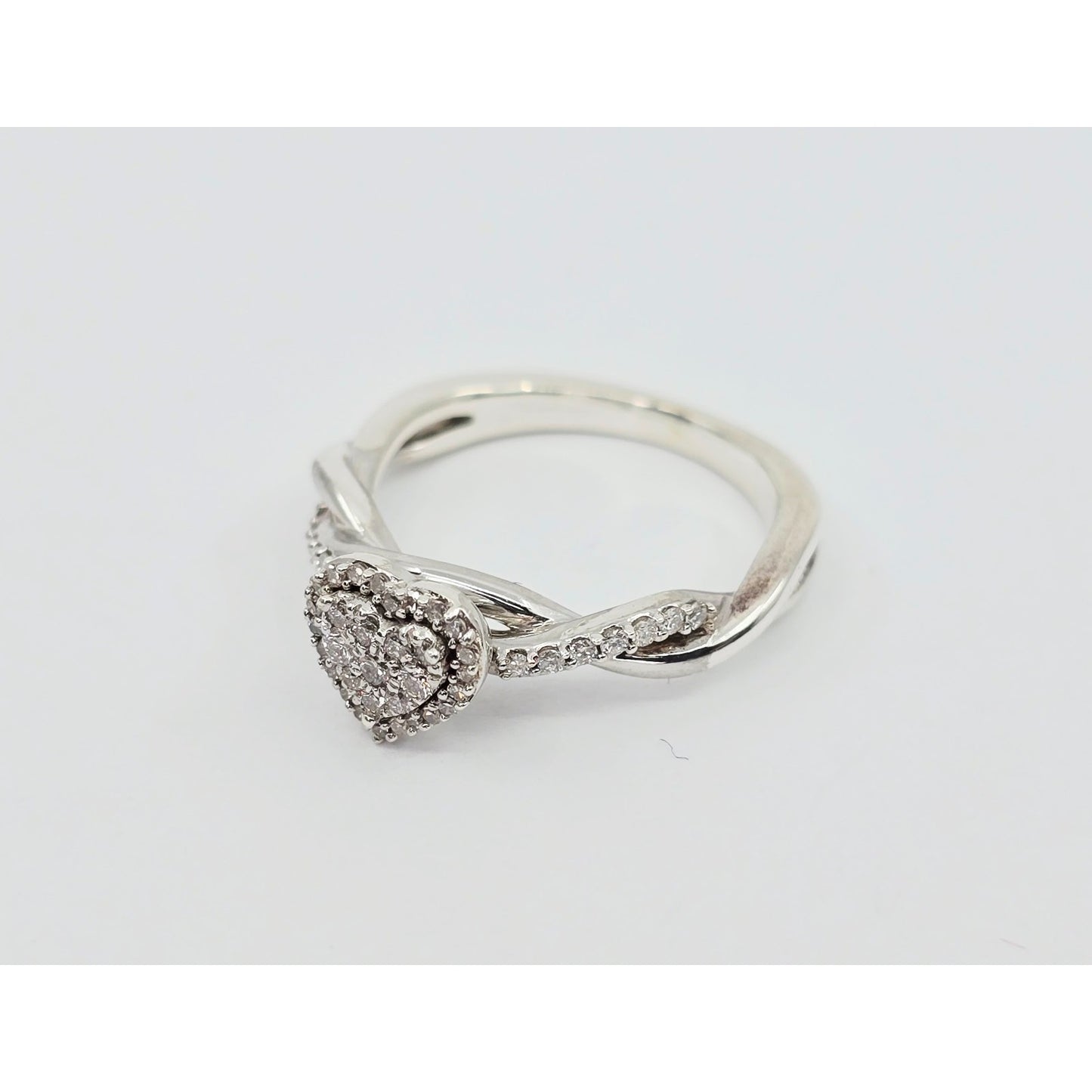 Sterling Silver 925 Heart Shaped Twisting Diamond Ring