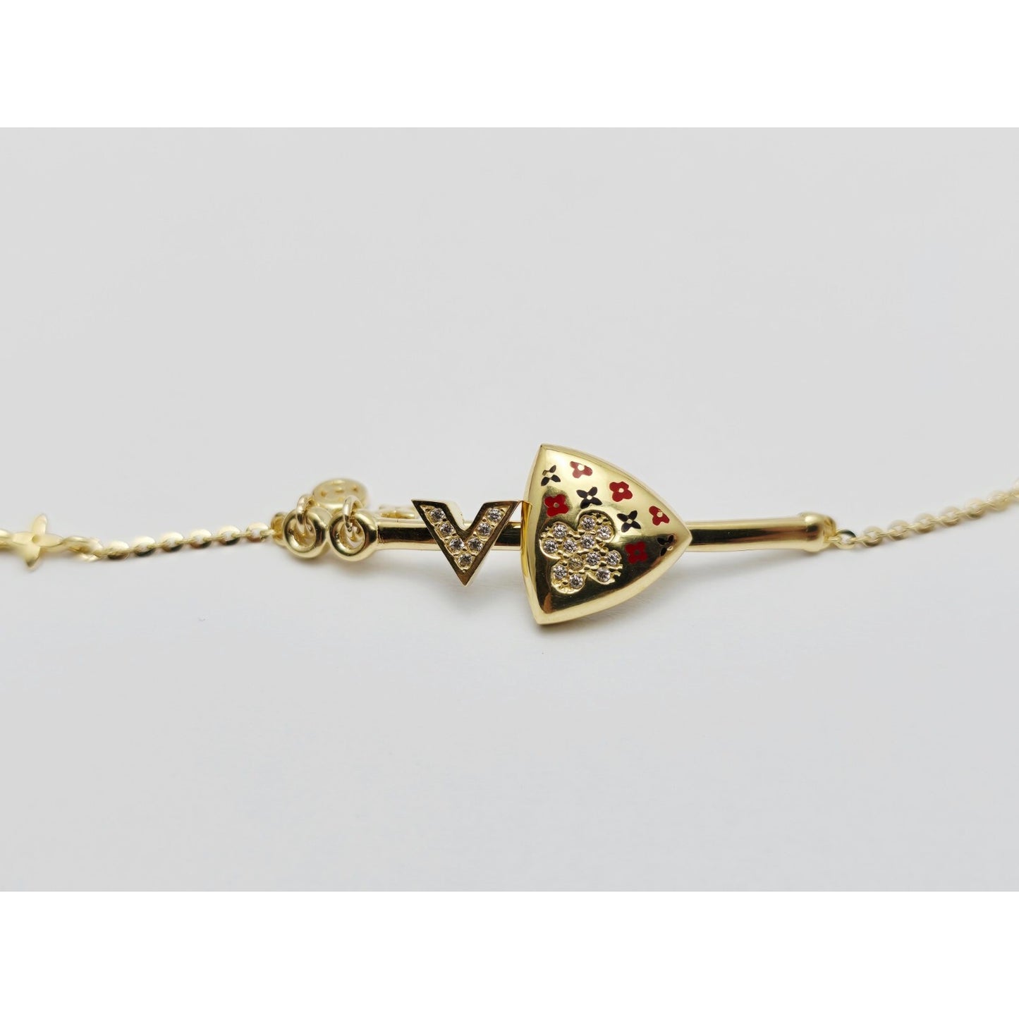 18K Yellow Gold Motion Enamel V Resizable Link Chain Bracelet