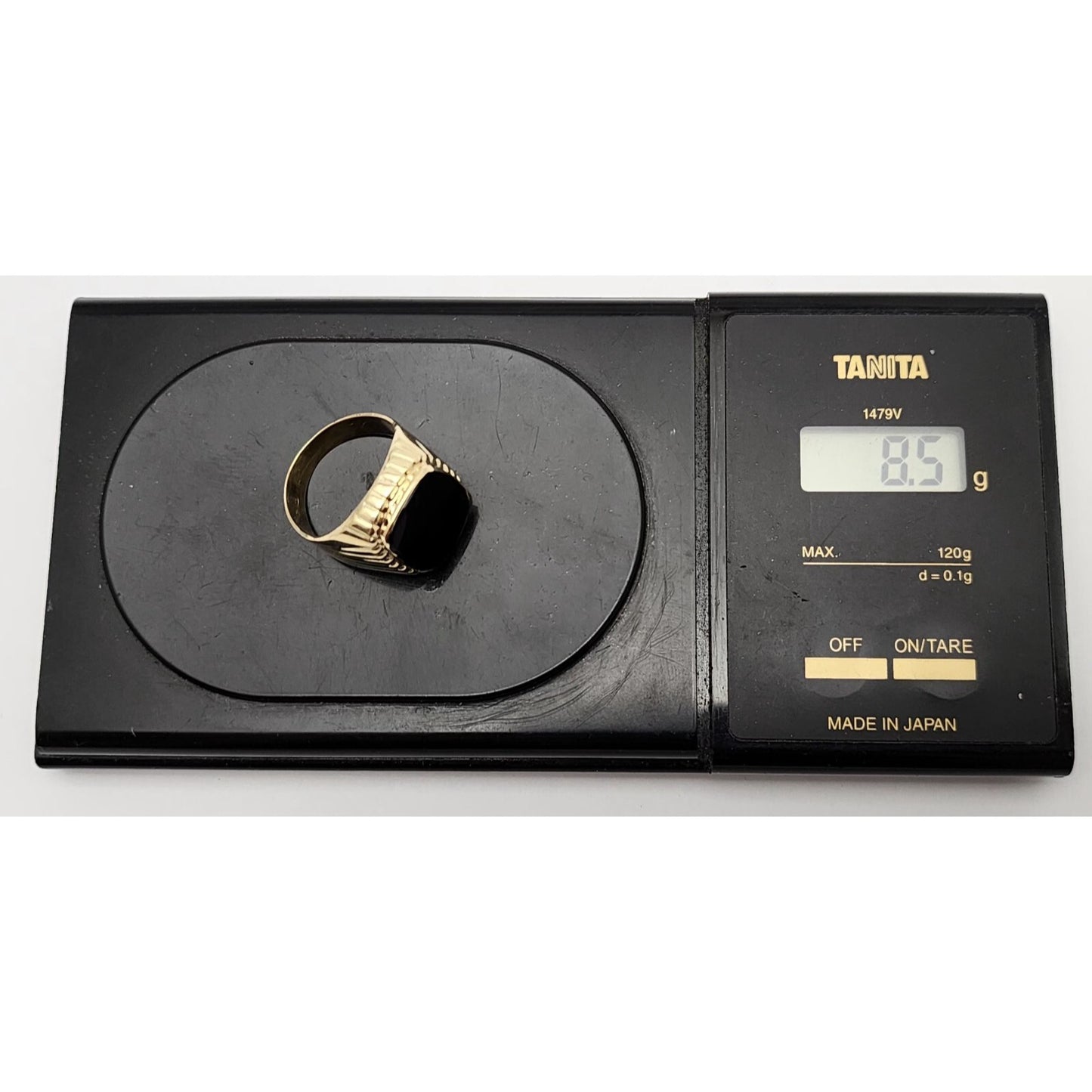 14K Yellow Gold Onyx Gemstone Ring