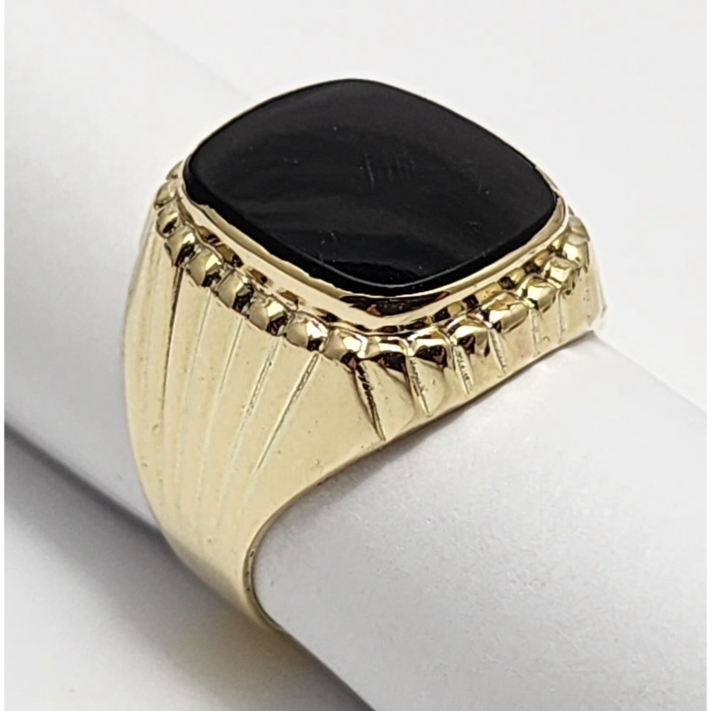 14K Yellow Gold Onyx Gemstone Ring