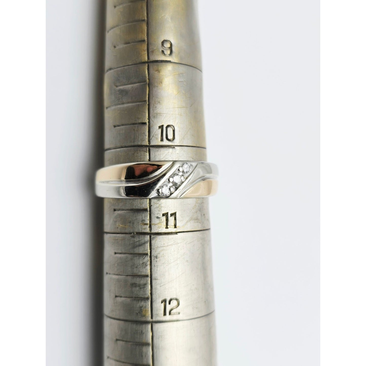 14K Two Tone Gold Wavy 3 Stone Diamond Wedding Band Ring