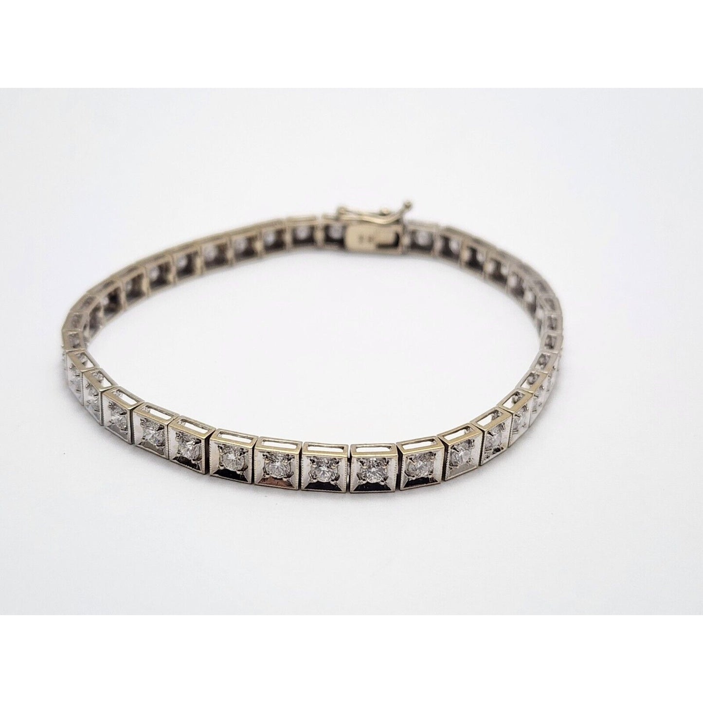 18K White Gold Diamond Tennis Link Bracelet