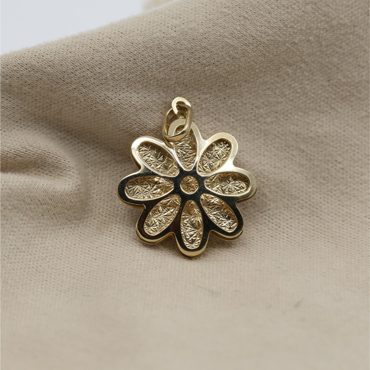 14K Yellow Gold Diamond Cut Floral Flower Petal Charm Pendant