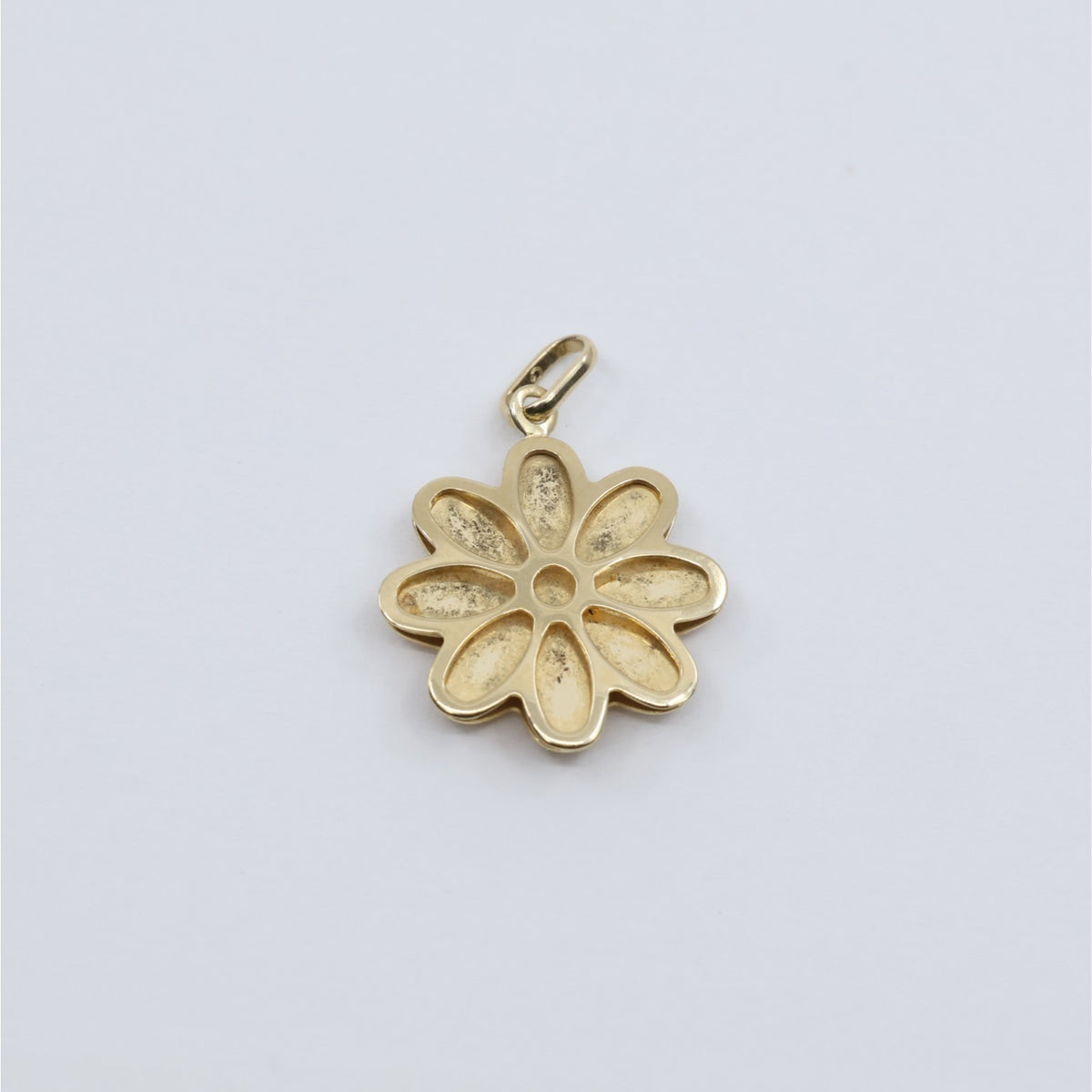 14K Yellow Gold Diamond Cut Floral Flower Petal Charm Pendant