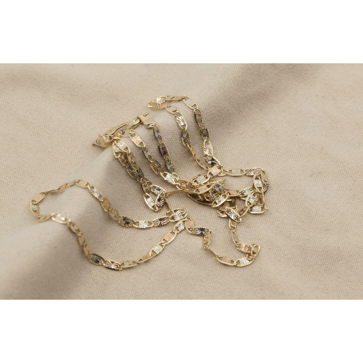 14K Yellow Gold Valentino Link Chain Necklace