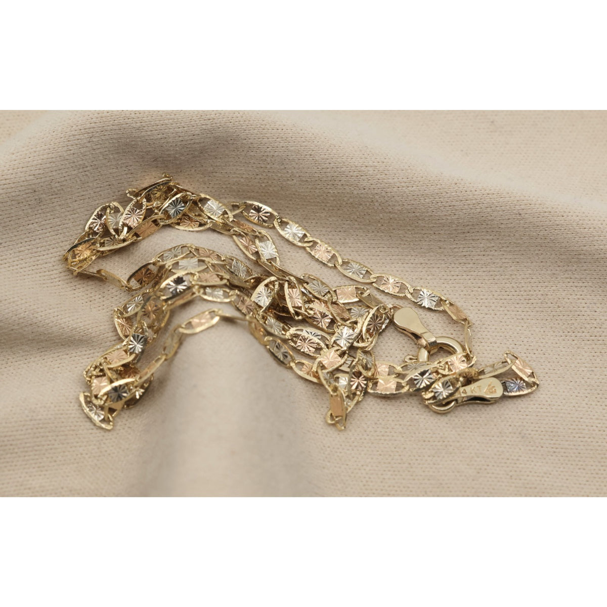 14K Yellow Gold Valentino Link Chain Necklace