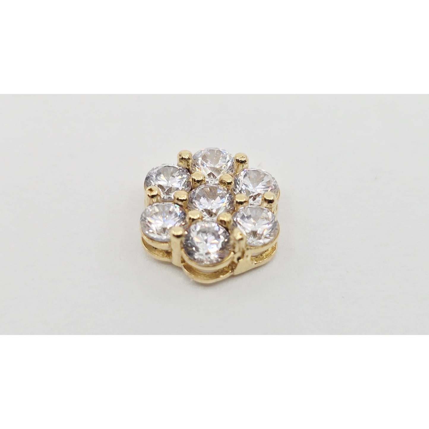 Single 10K Yellow Gold Round Shaped Flower Stud CZ Earring