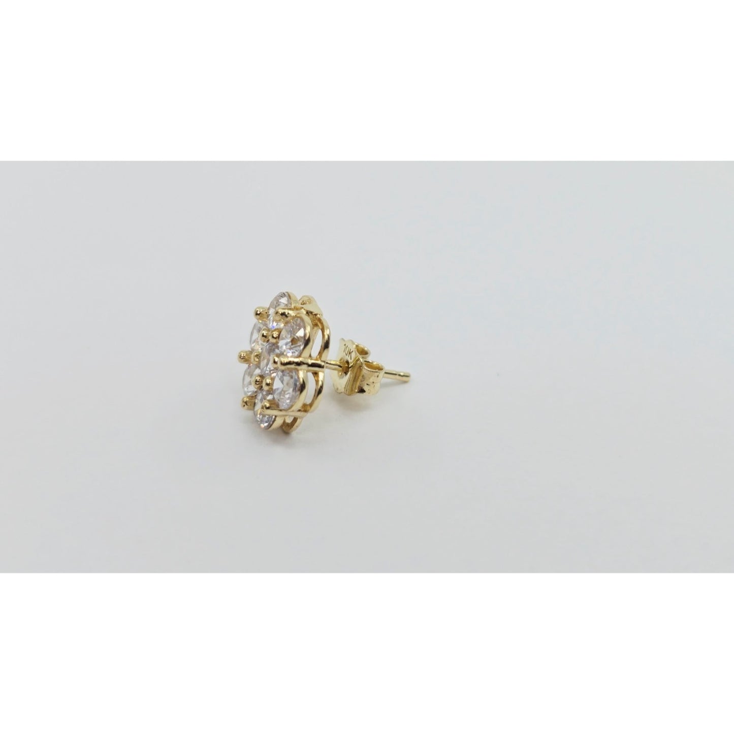 Single 10K Yellow Gold Round Shaped Flower Stud CZ Earring