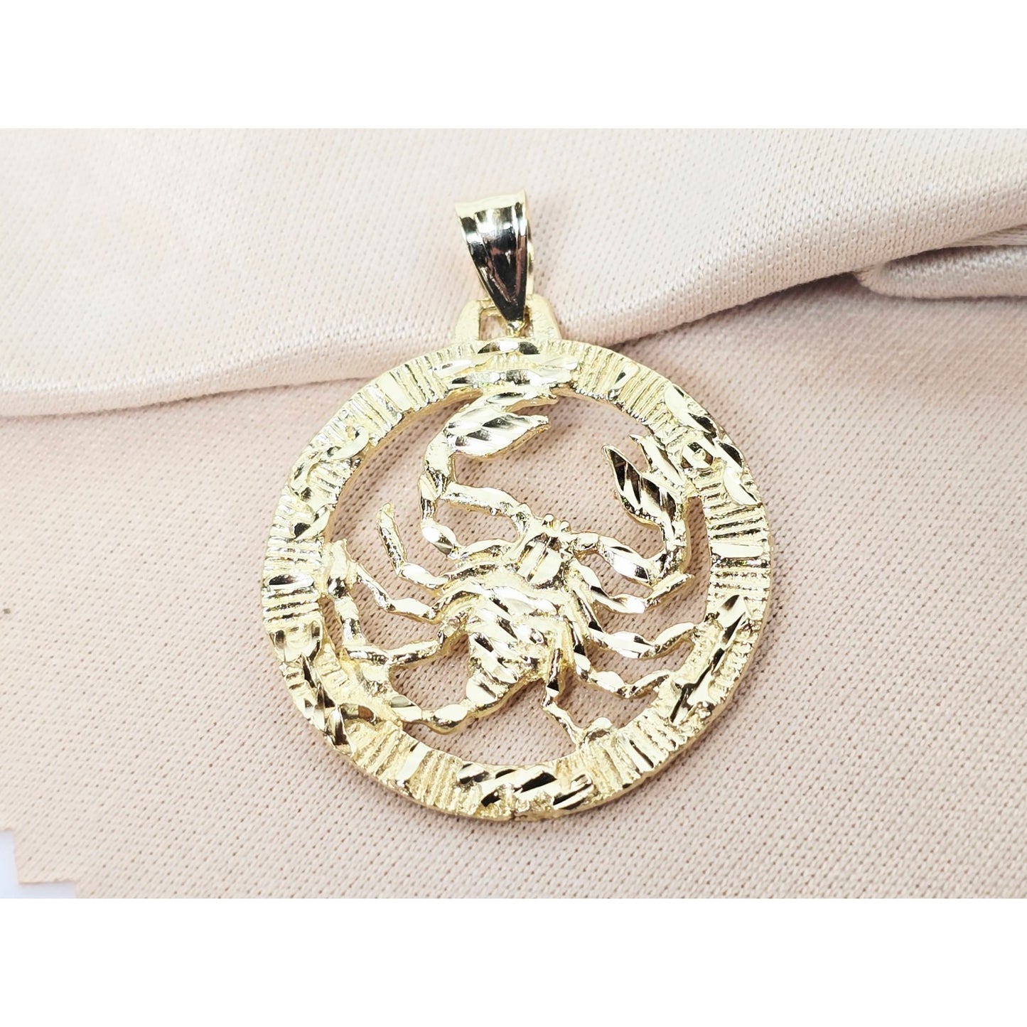 14K Yellow Gold Round Horoscope Zodiac Scorpio Scorpion Charm Pendant